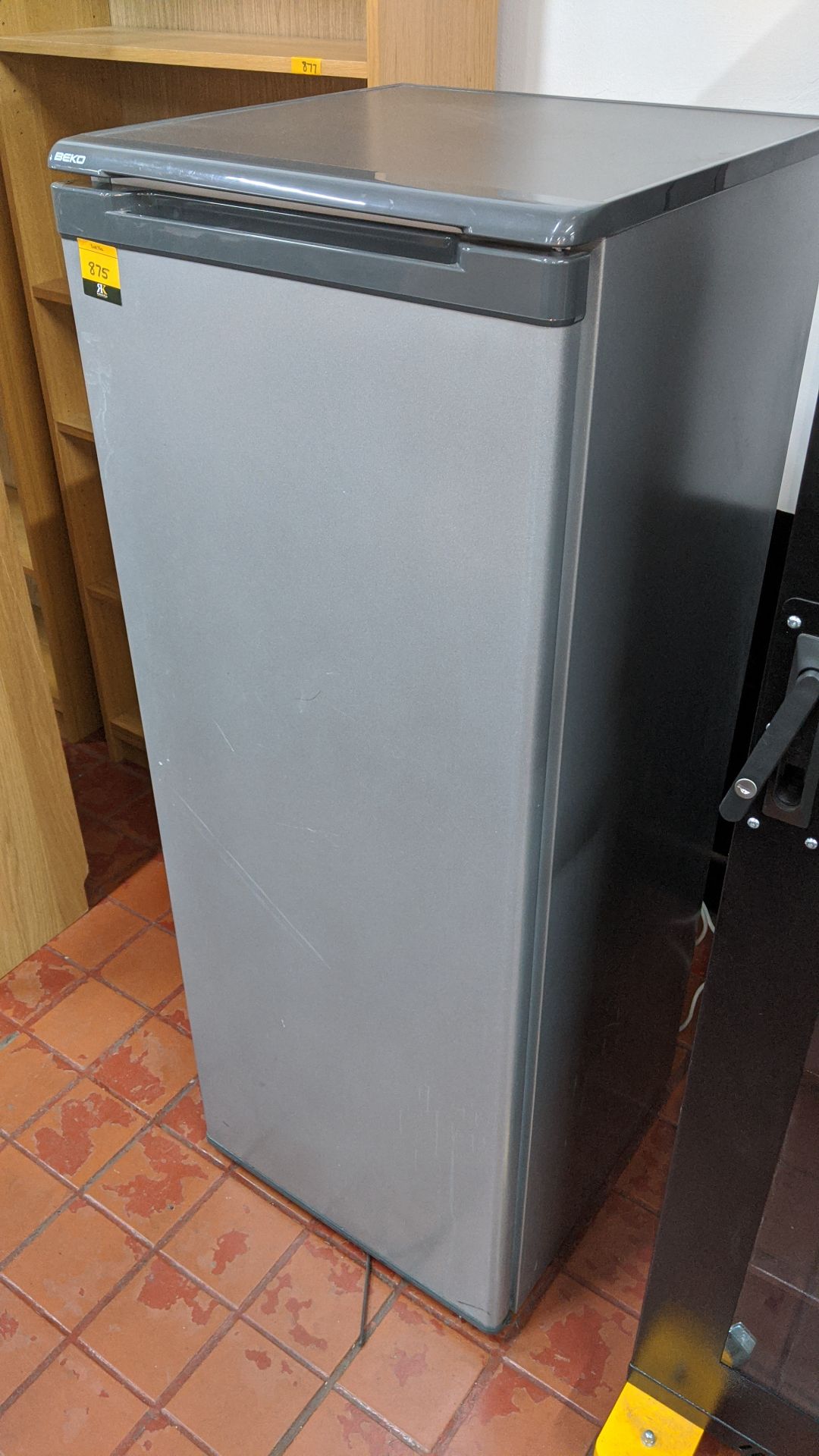 Beko silver tall domestic fridge. This is one of a large number of lots in this sale being sold - Image 2 of 5