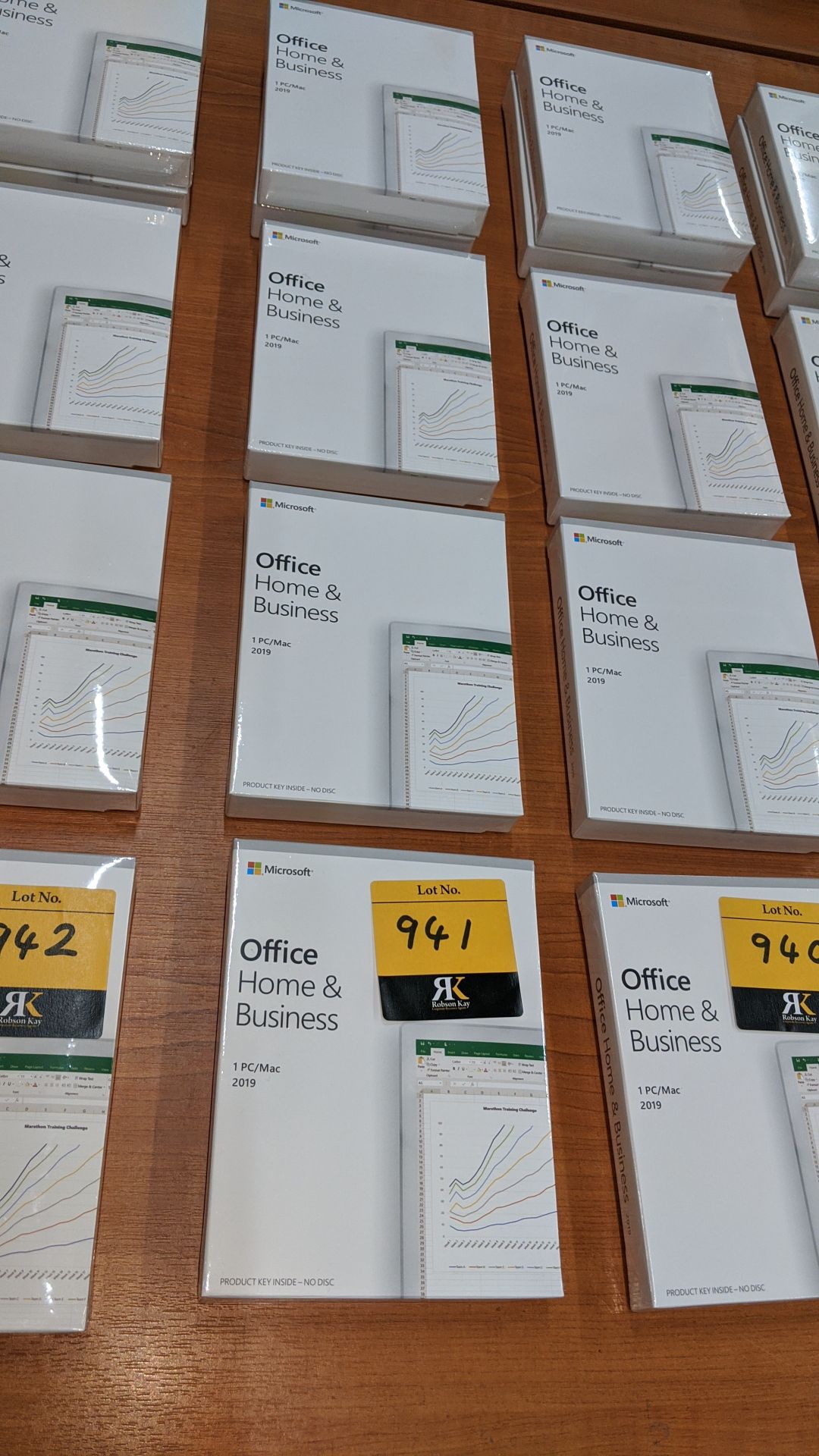 5 off Microsoft Office Home & Business 2019 for PC/MAC. This lot comprises 5 sealed boxes each - Image 2 of 4