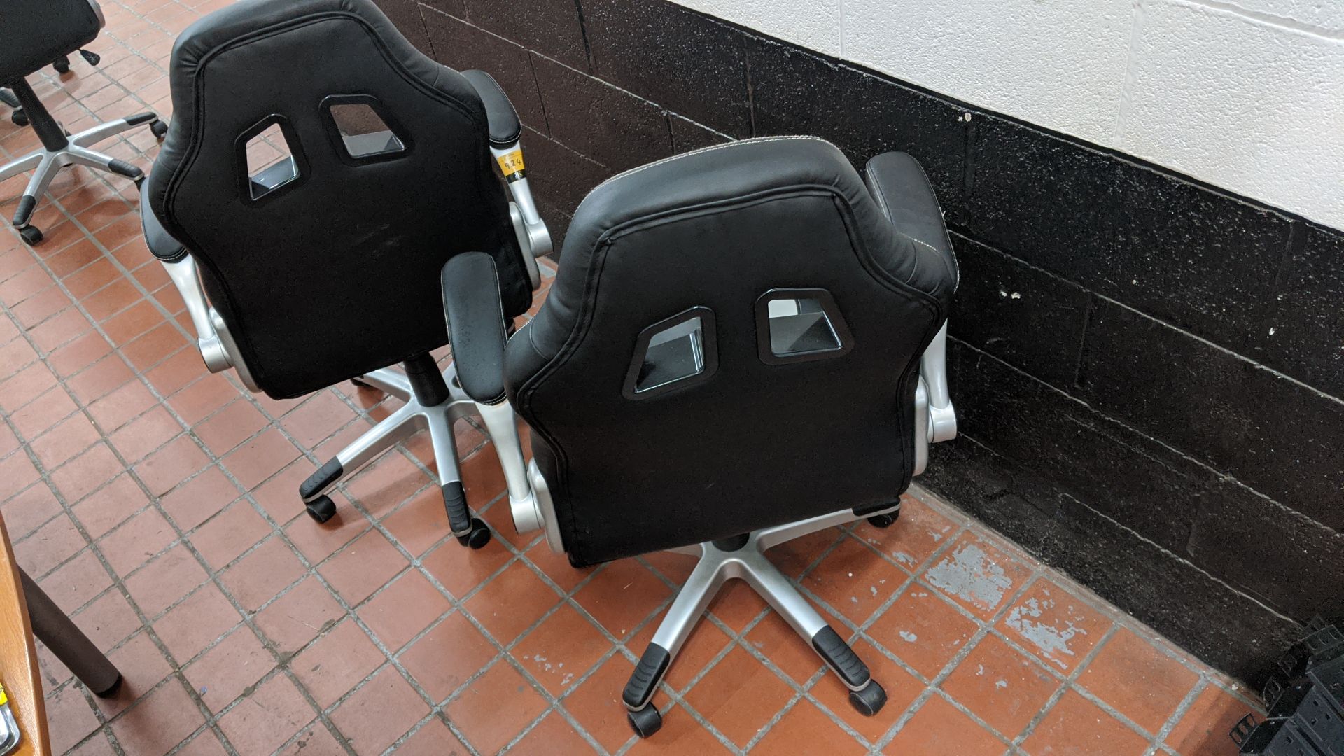 2 off motorsports style black & silver leather exec chairs. This is one of a large number of lots in - Image 7 of 7