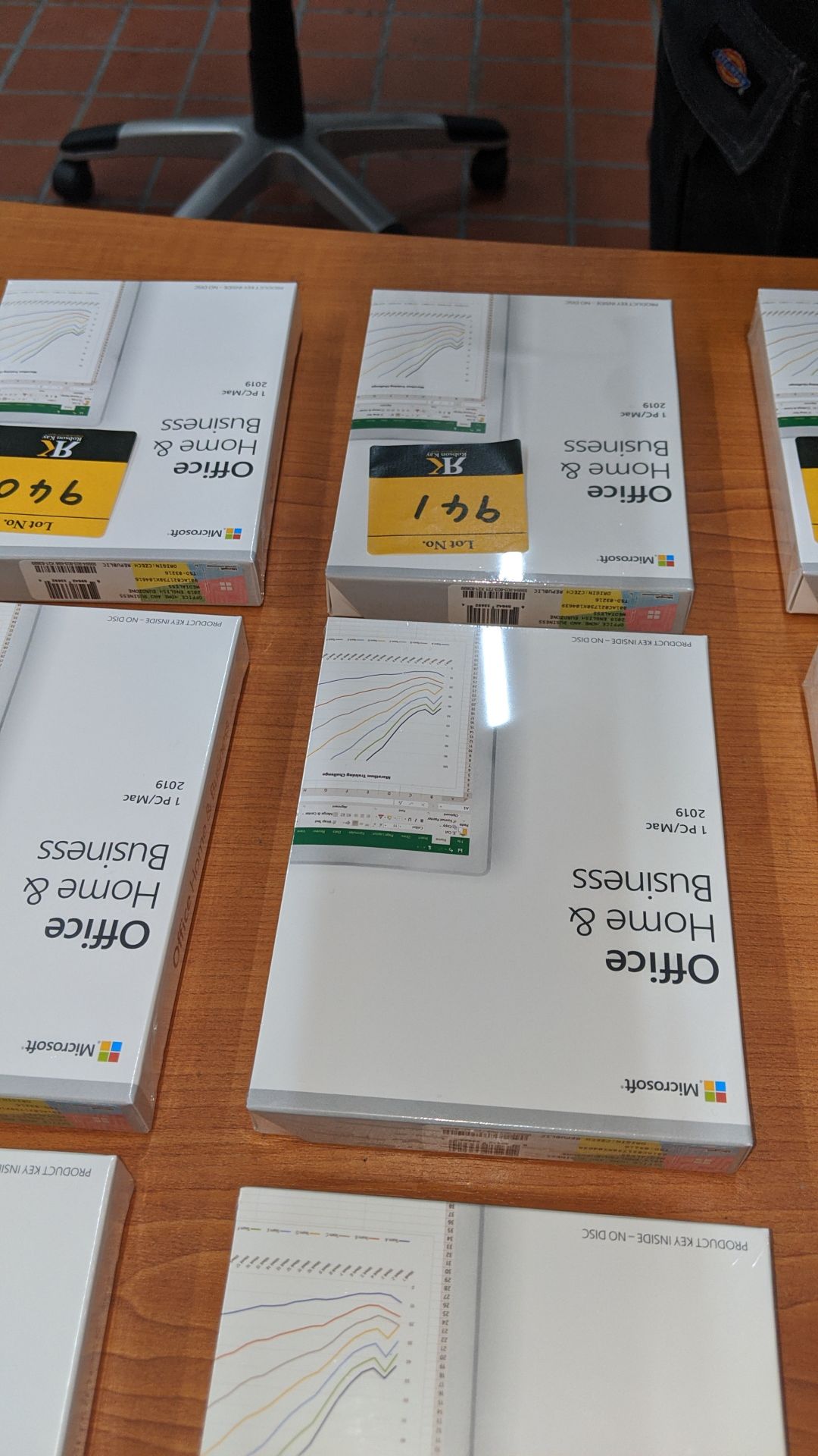 5 off Microsoft Office Home & Business 2019 for PC/MAC. This lot comprises 5 sealed boxes each - Image 3 of 4