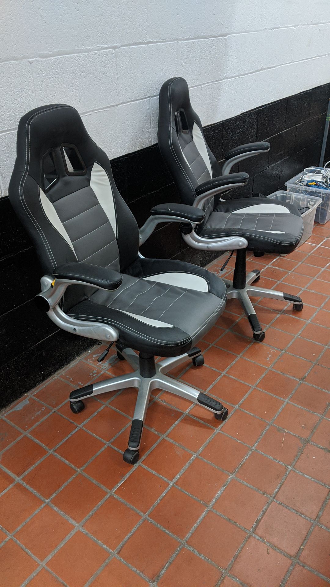 2 off motorsports style black & silver leather exec chairs. This is one of a large number of lots in - Image 2 of 7