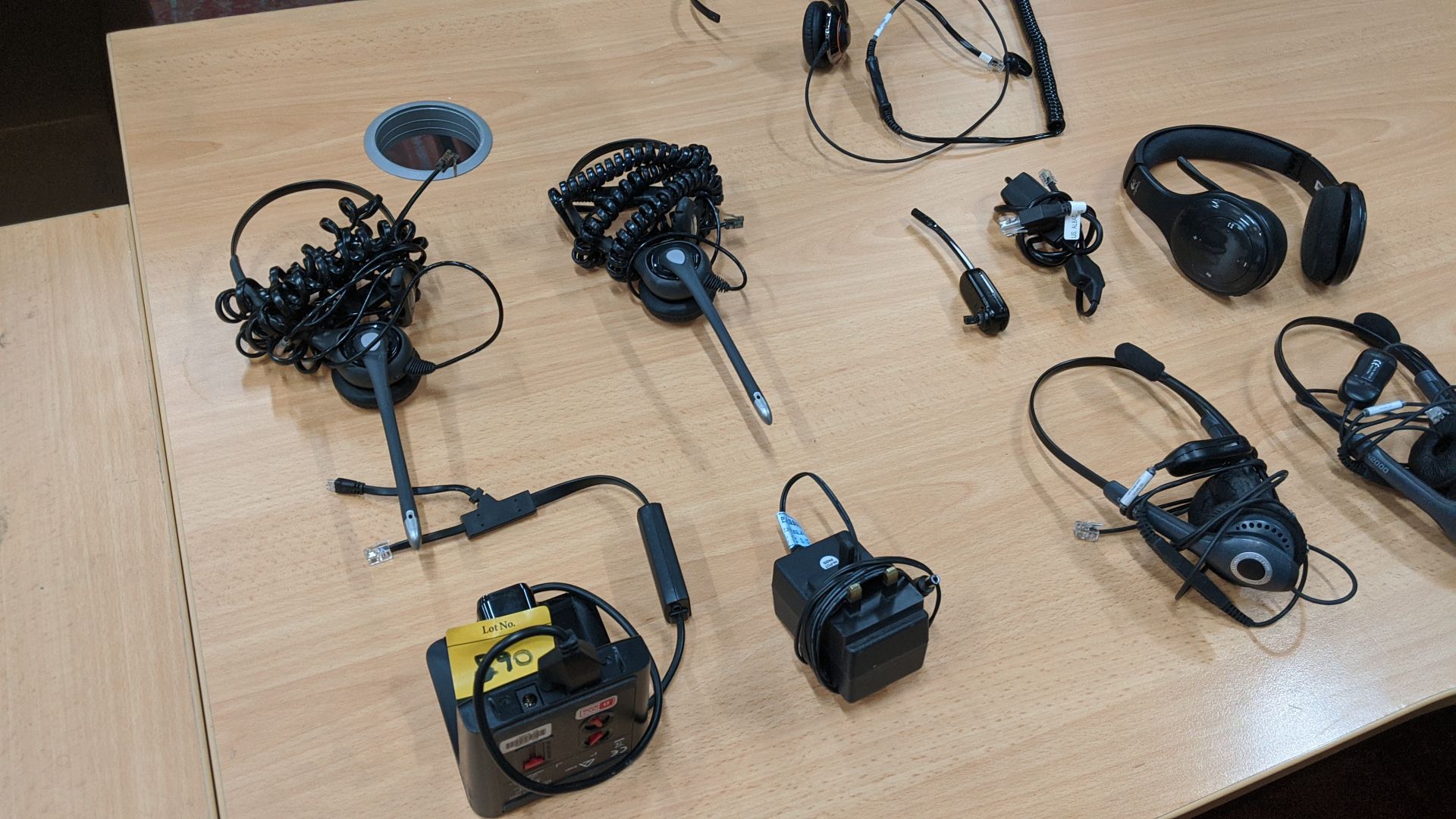 Quantity of telephone headsets & related equipment. This is one of a large number of lots in this - Image 6 of 6