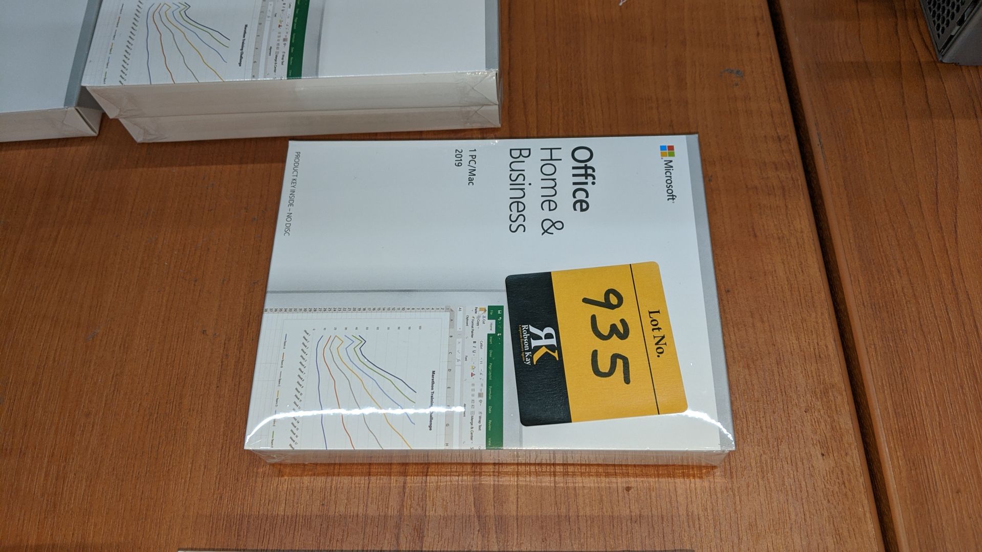 Microsoft Office Home & Business 2019 for PC/MAC. This lot comprises a sealed box with licence - Image 2 of 3