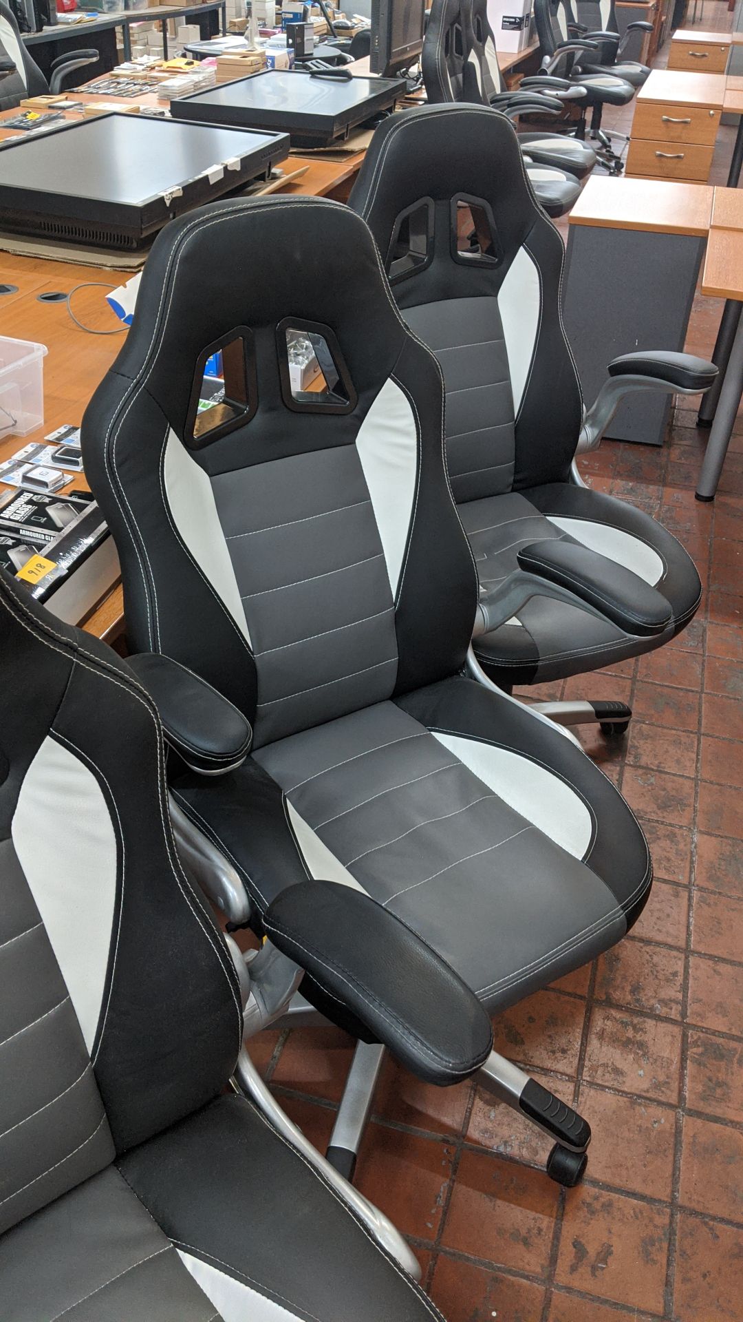 3 off motorsports style black & silver leather exec chairs. This is one of a large number of lots in - Image 3 of 9