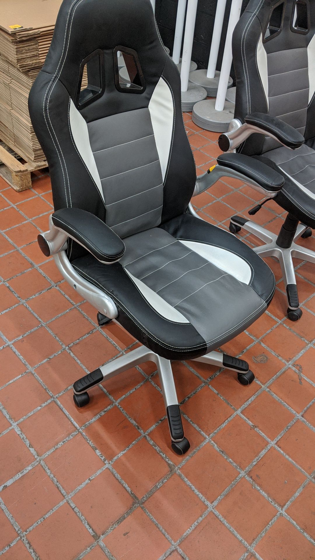 3 off motorsports style black & silver leather exec chairs. This is one of a large number of lots in - Image 3 of 7