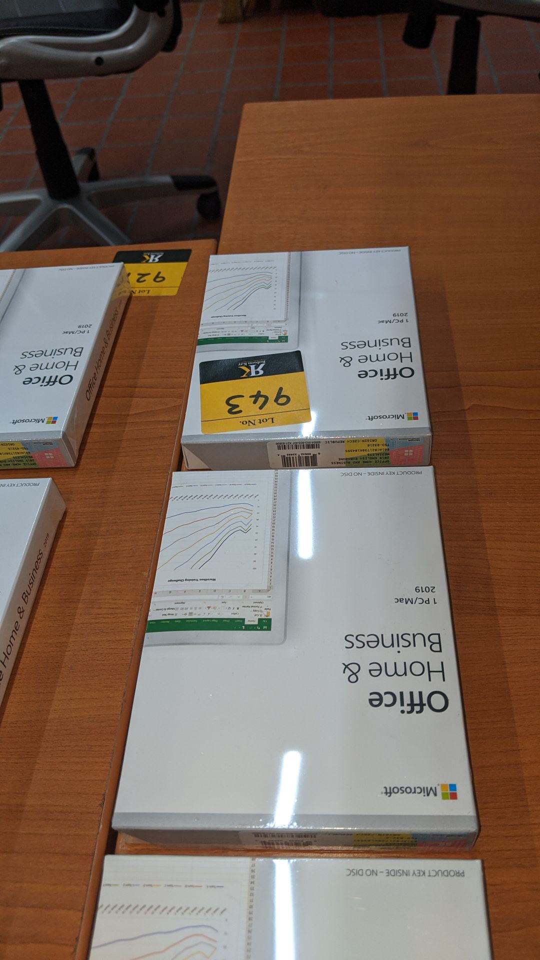 5 off Microsoft Office Home & Business 2019 for PC/MAC. This lot comprises 5 sealed boxes each - Image 3 of 4