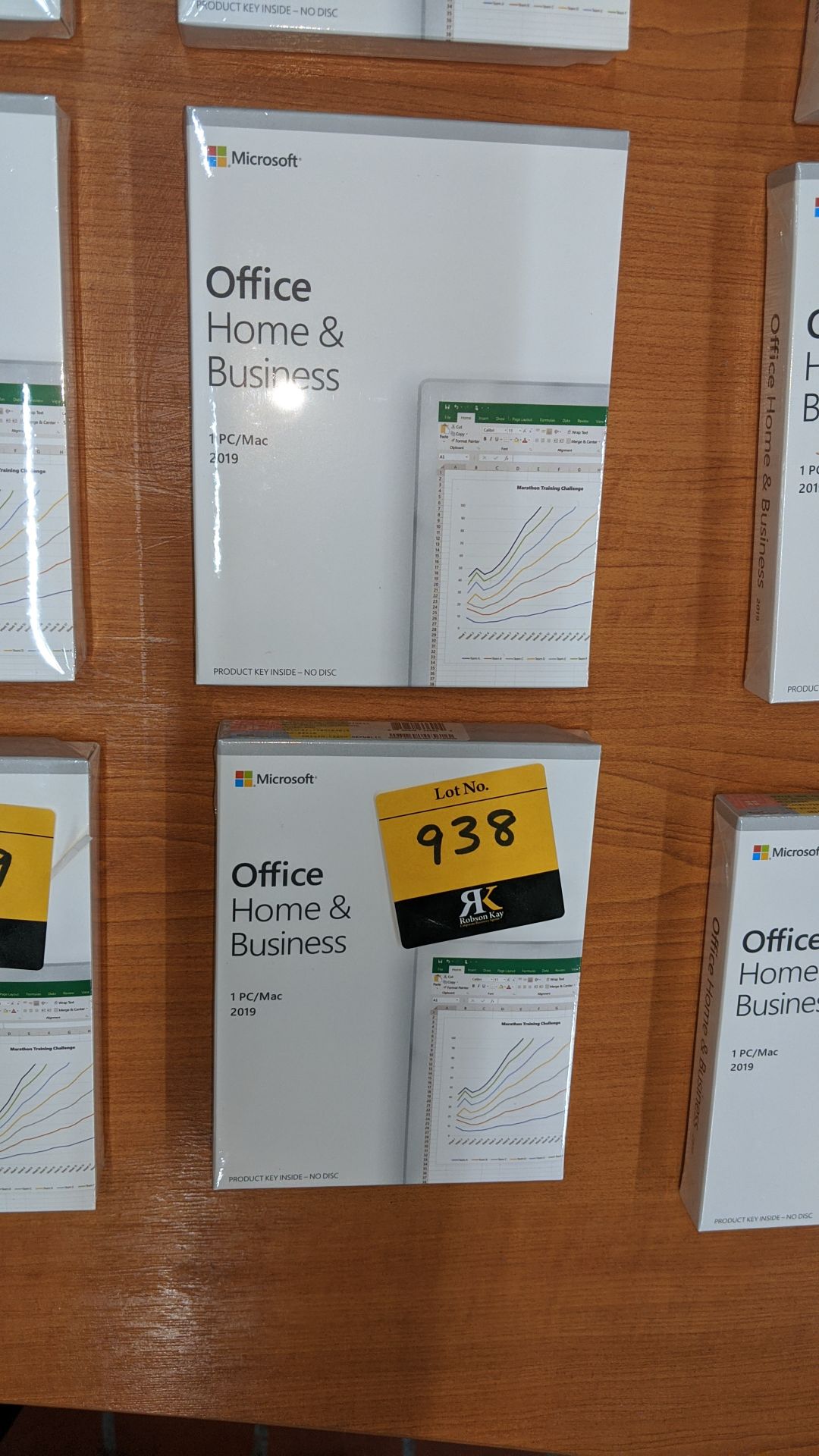 5 off Microsoft Office Home & Business 2019 for PC/MAC. This lot comprises 5 sealed boxes each - Image 3 of 4