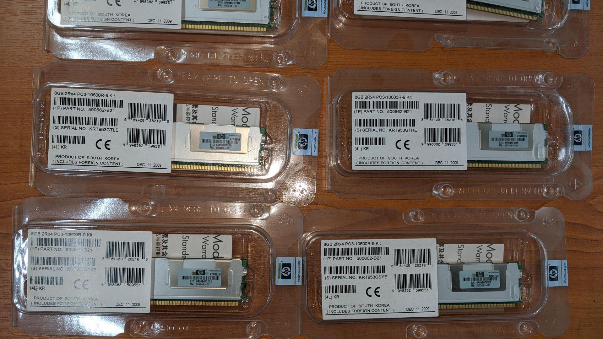 11 off HP 8Gb memory upgrade kits, part number 500662-B21 (silver). This is one of a large number of - Image 6 of 7