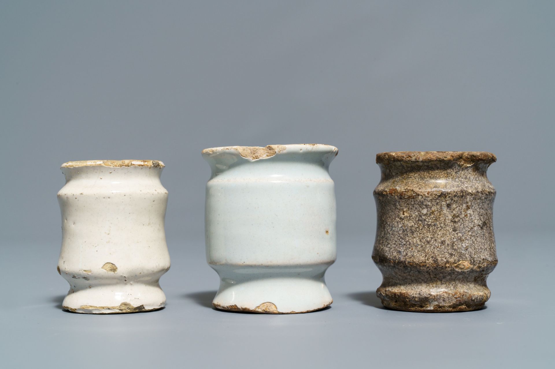 Five white Dutch Delft albarello-shaped ointment jars, 17th C. - Image 4 of 13