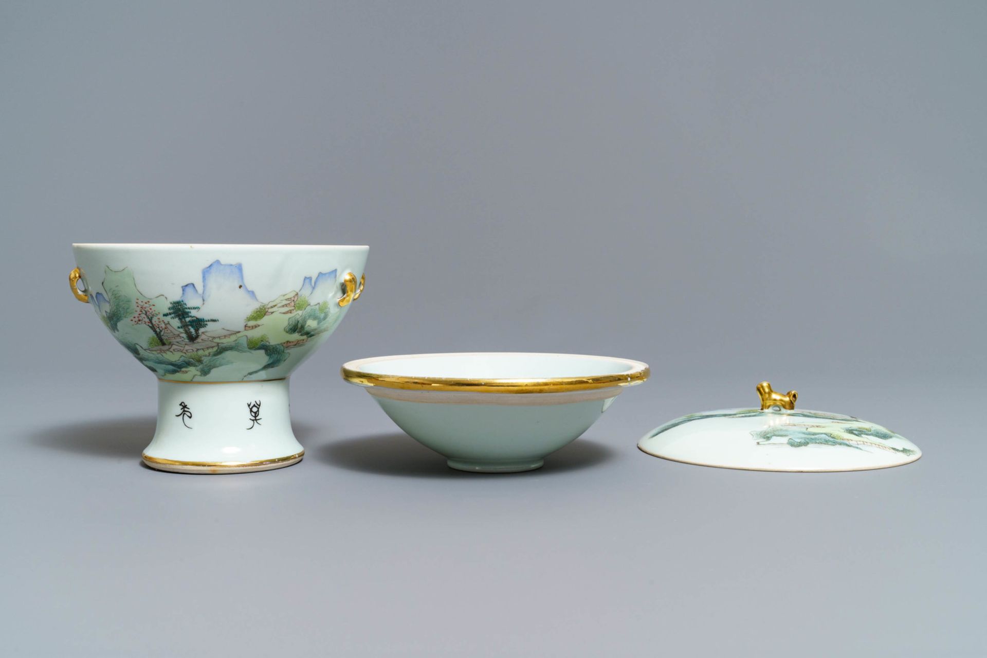 A Chinese qianjiang cai spice box and a warming bowl on foot, 19/20th C. - Image 6 of 10