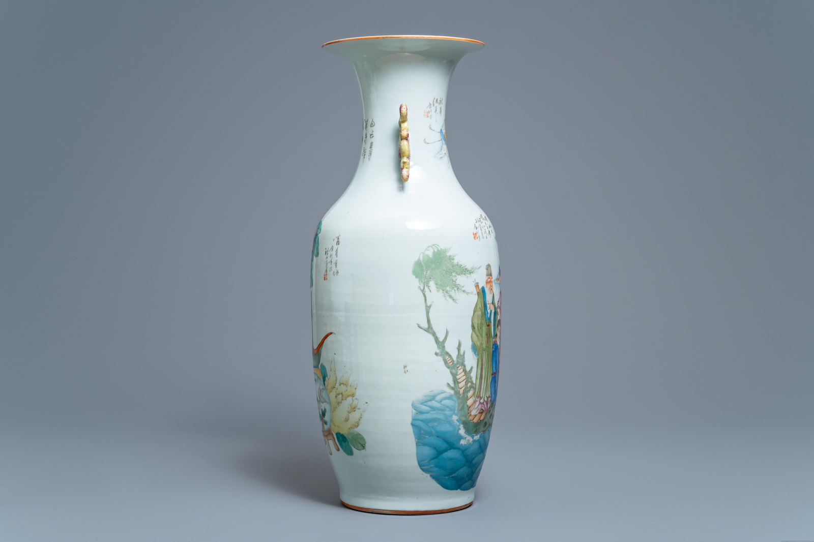 A Chinese famille rose two-sided design vase, 19/20th C. - Image 2 of 6