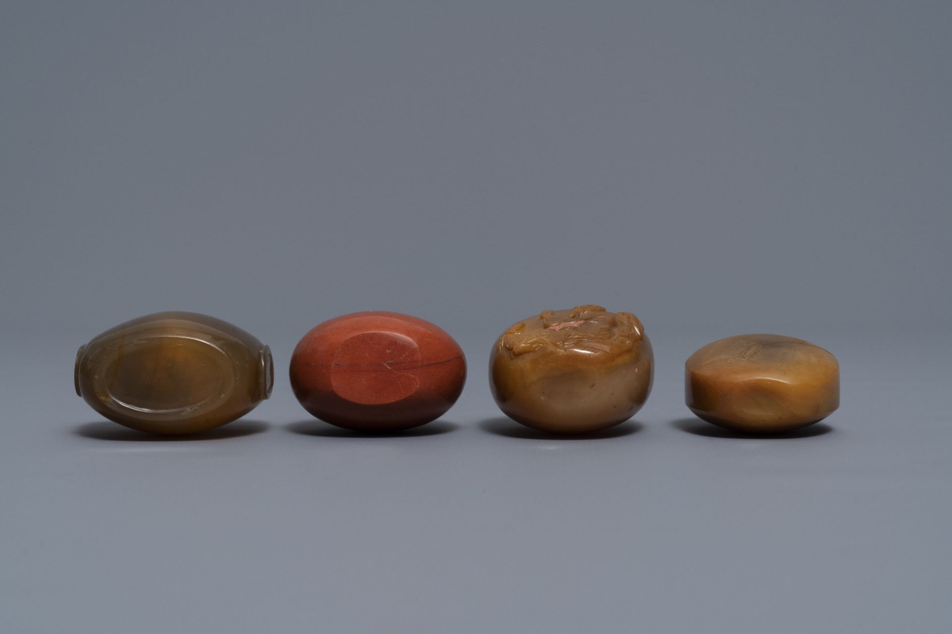 Nine various Chinese hardstone snuff bottles, 19/20th C. - Image 9 of 9