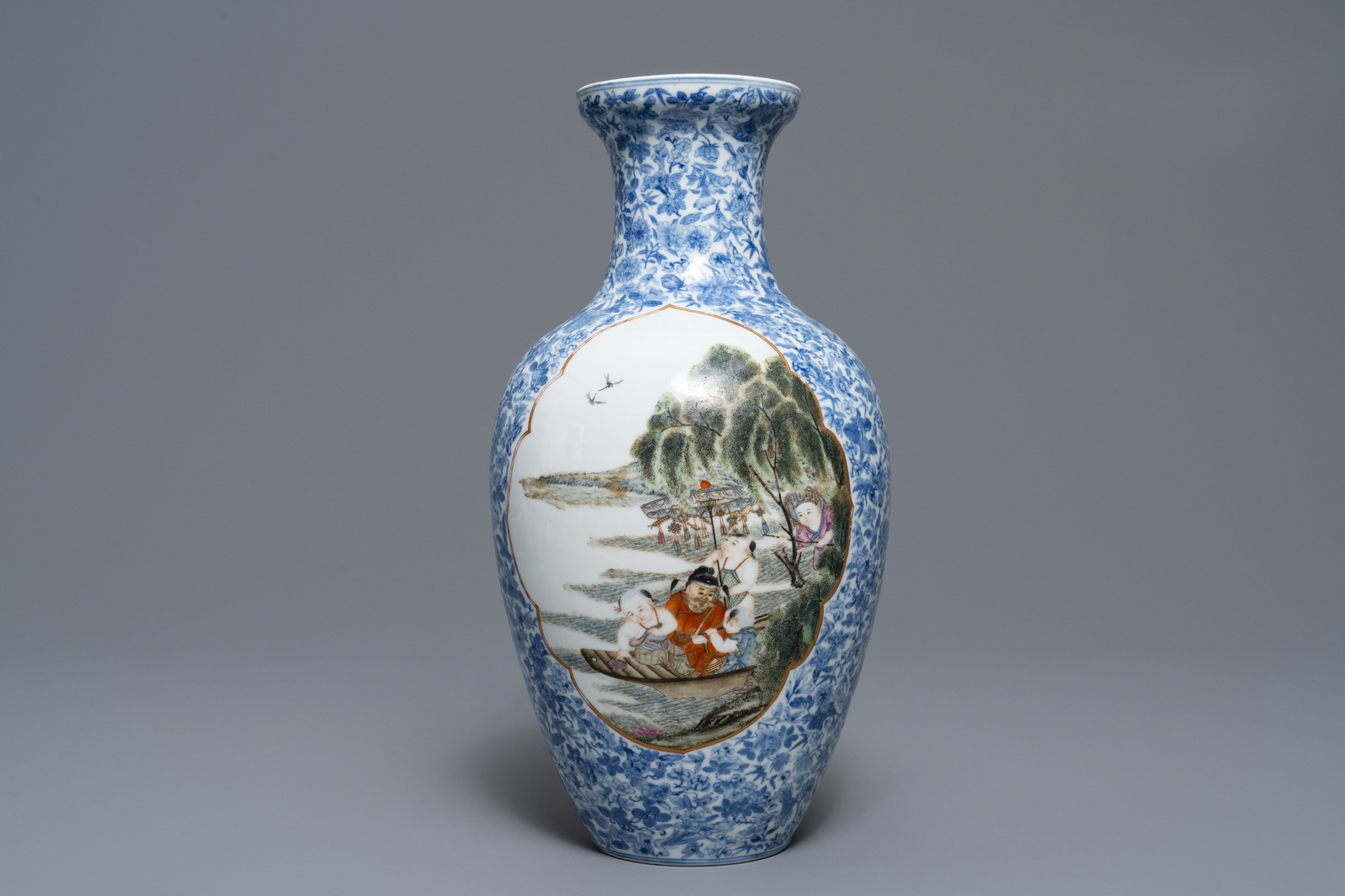 A Chinese famille rose vase, Qianlong mark, Republic, 20th C. - Image 3 of 6