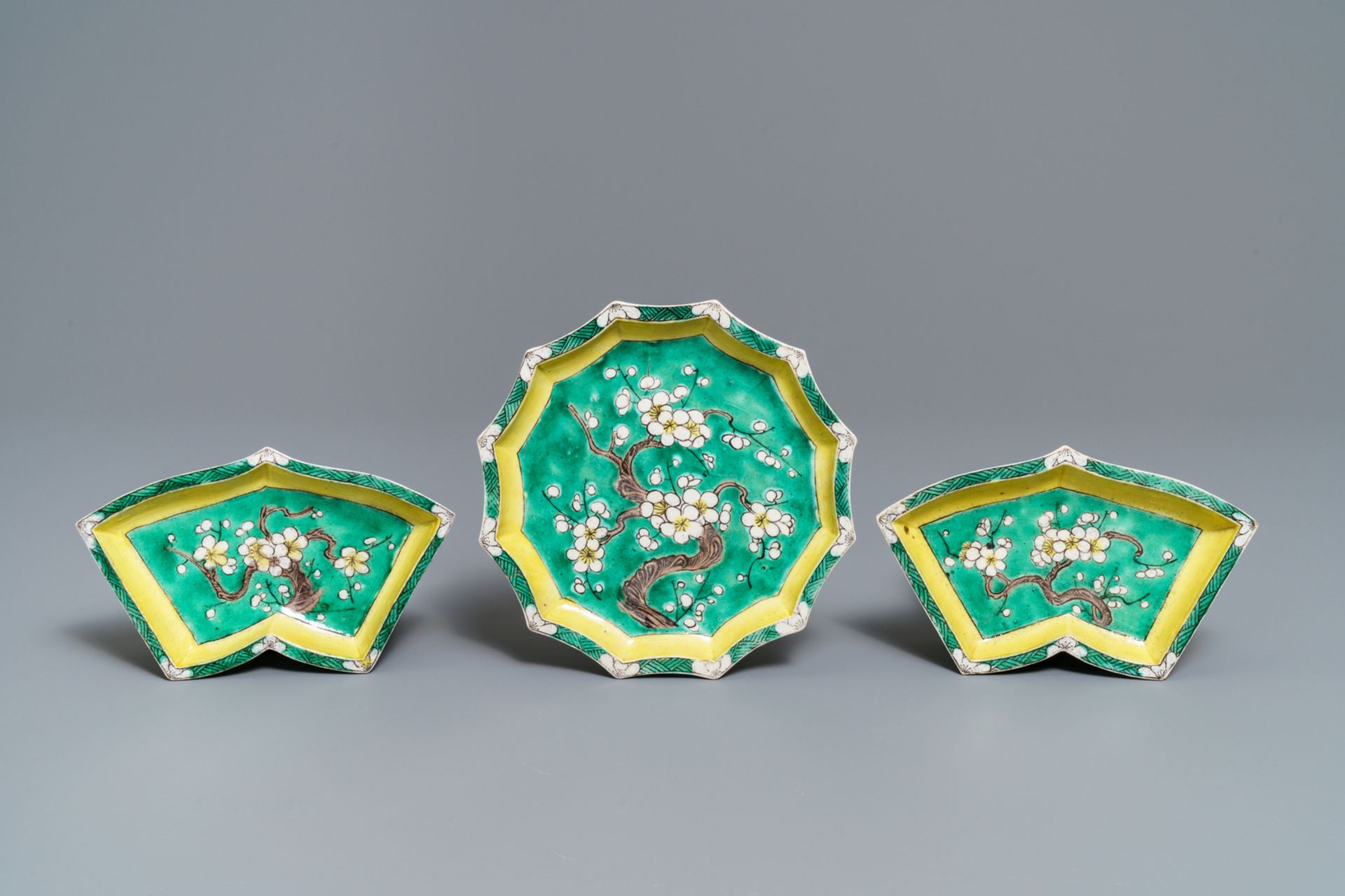 A Chinese verte biscuit sweetmeat set on wooden tray, Kangxi - Image 3 of 7