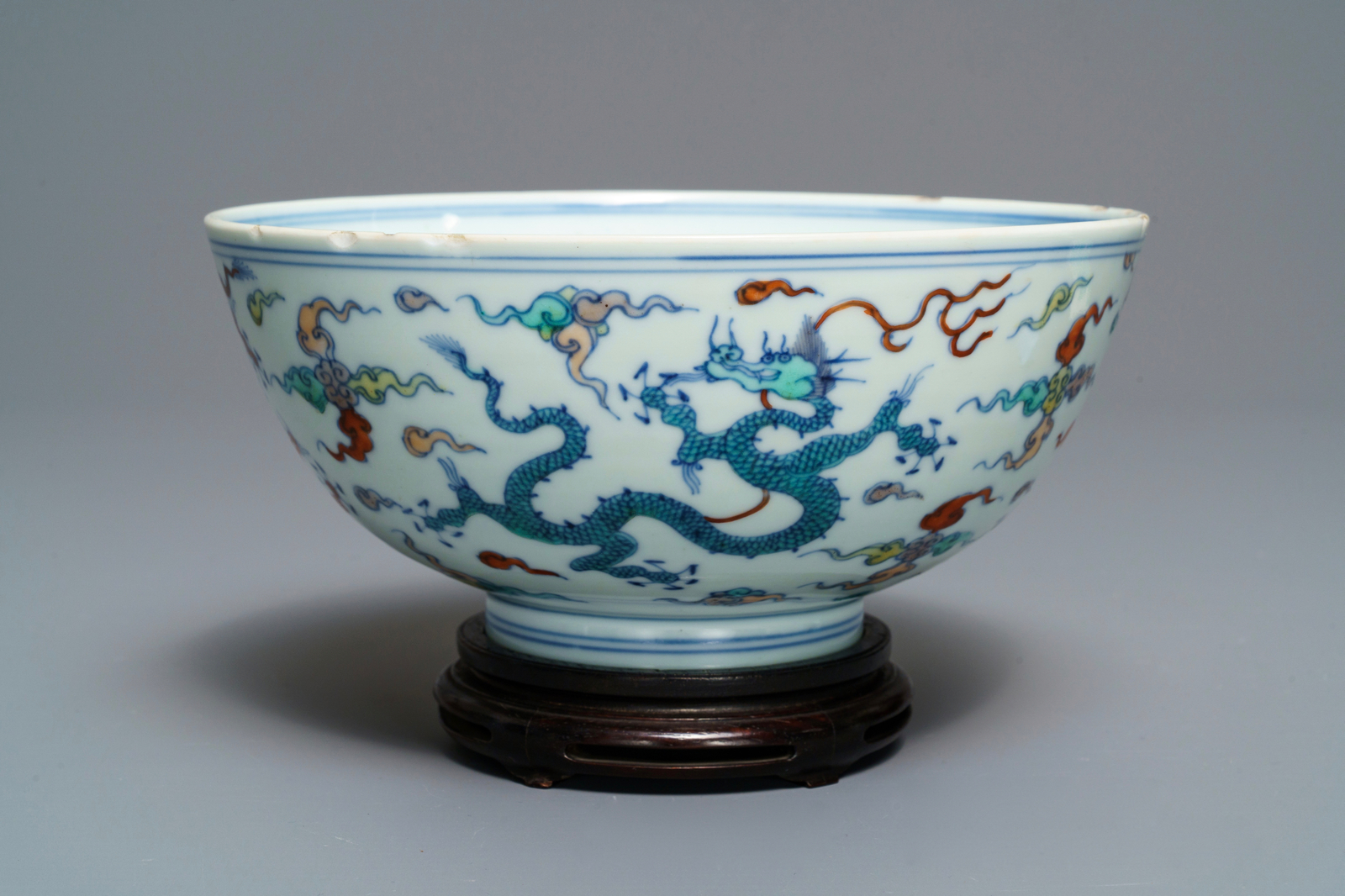 A Chinese doucai 'dragon' bowl, Chenghua mark, Kangxi - Image 7 of 7