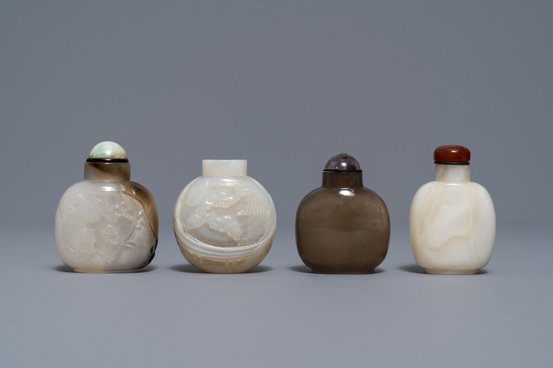 Eight Chinese carved shadow agate snuff bottles, 19/20th C. - Image 3 of 9