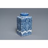 A Dutch Delft blue and white tea caddy with screw cap, late 17th C.