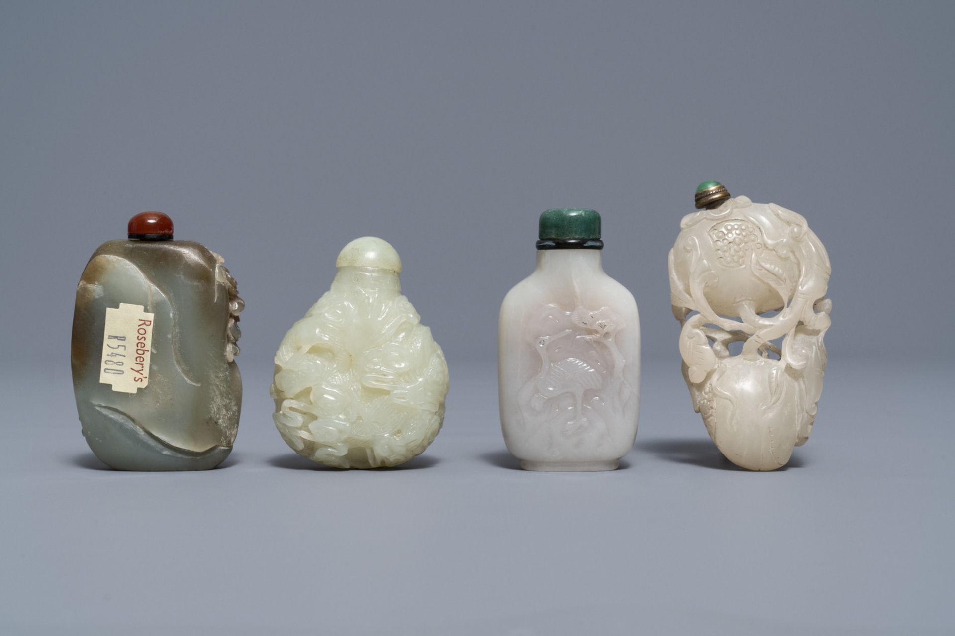 Four Chinese carved jade snuff bottles, 19/20th C. - Image 2 of 4