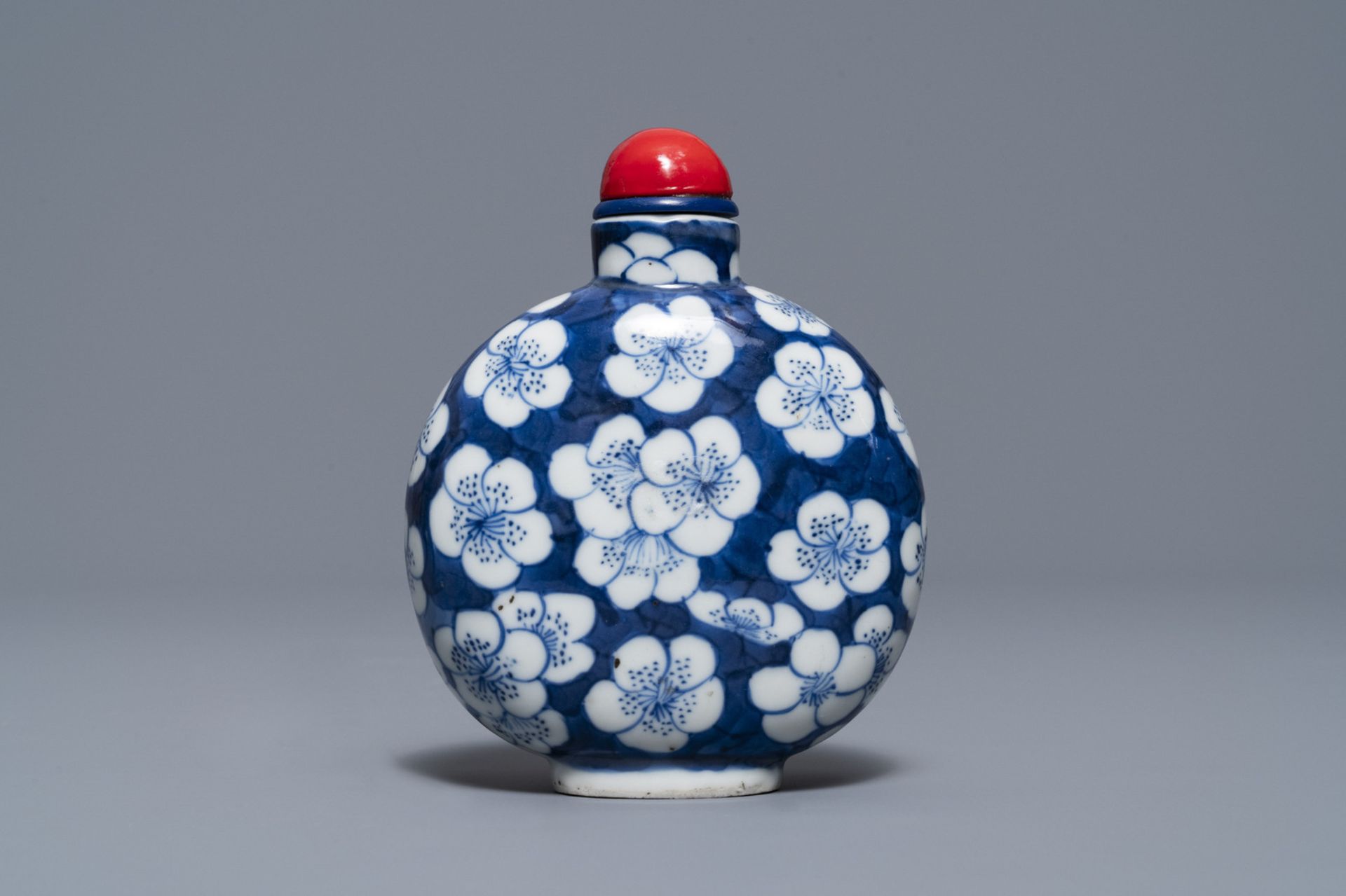 A Chinese turquoise glazed model of a toad, a cat & a blue and white snuff bottle, Kangxi & 19th C. - Image 15 of 19