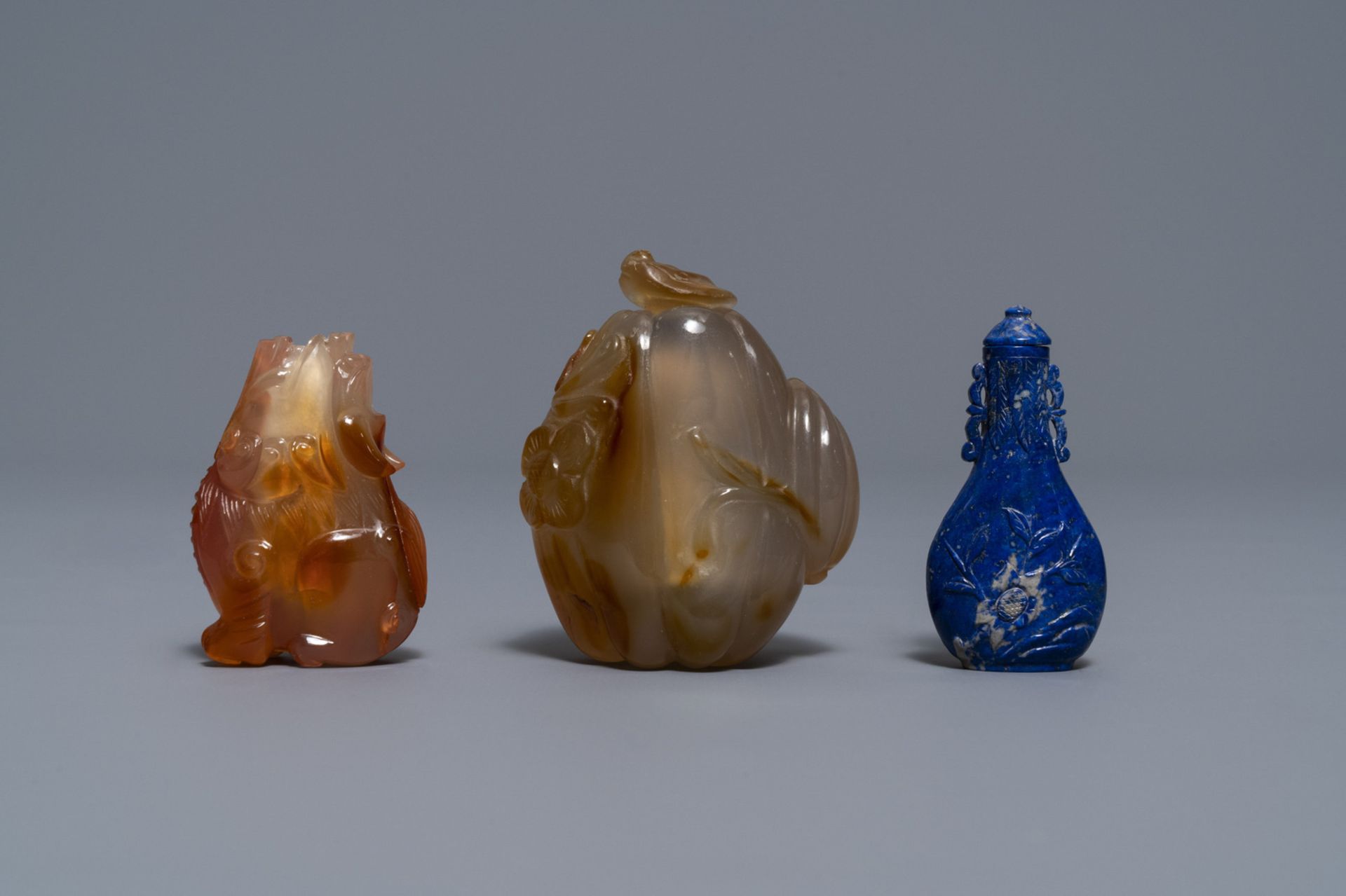 Seven Chinese hardstone, agate and quartz snuff bottles, 19/20th C. - Image 7 of 9