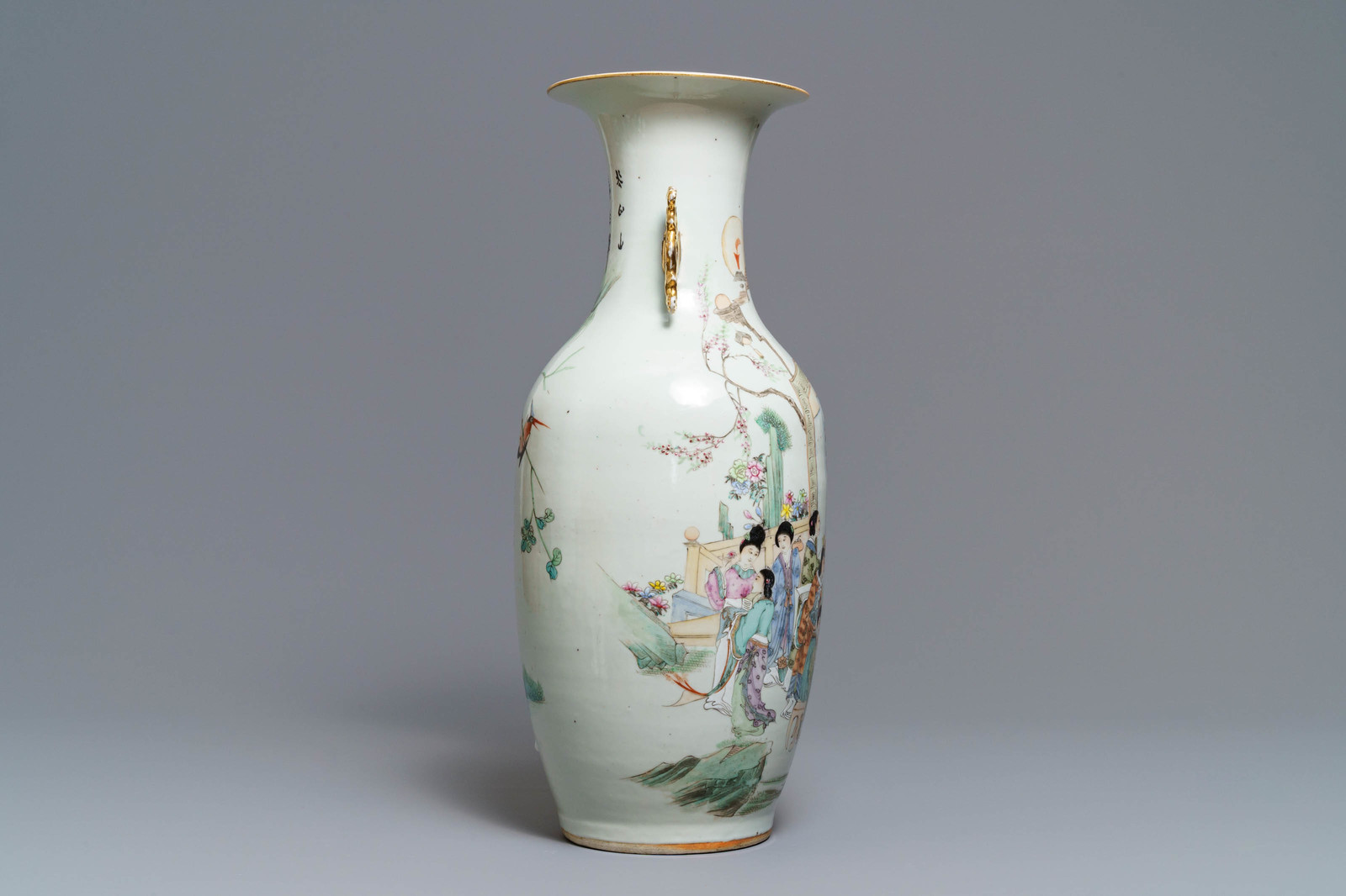 A Chinese famille rose two-sided design vase, 19/20th C. - Image 2 of 6