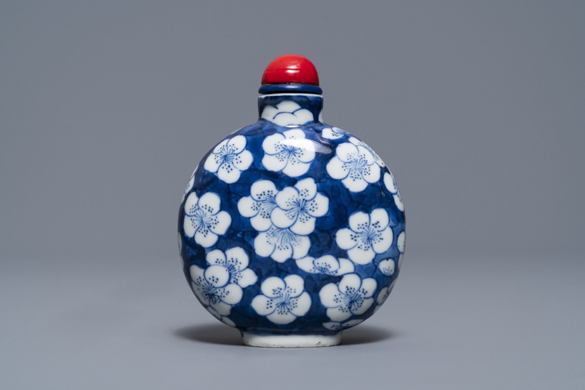 A Chinese turquoise glazed model of a toad, a cat & a blue and white snuff bottle, Kangxi & 19th C. - Image 14 of 19