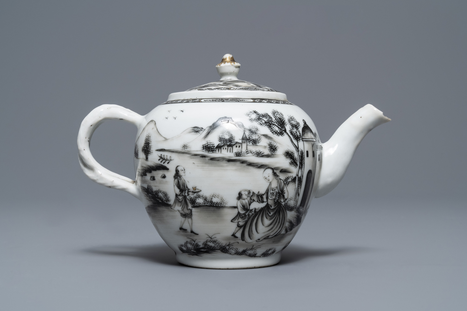 An 11-piece Chinese 'European subject' tea service, Qianlong - Image 4 of 16
