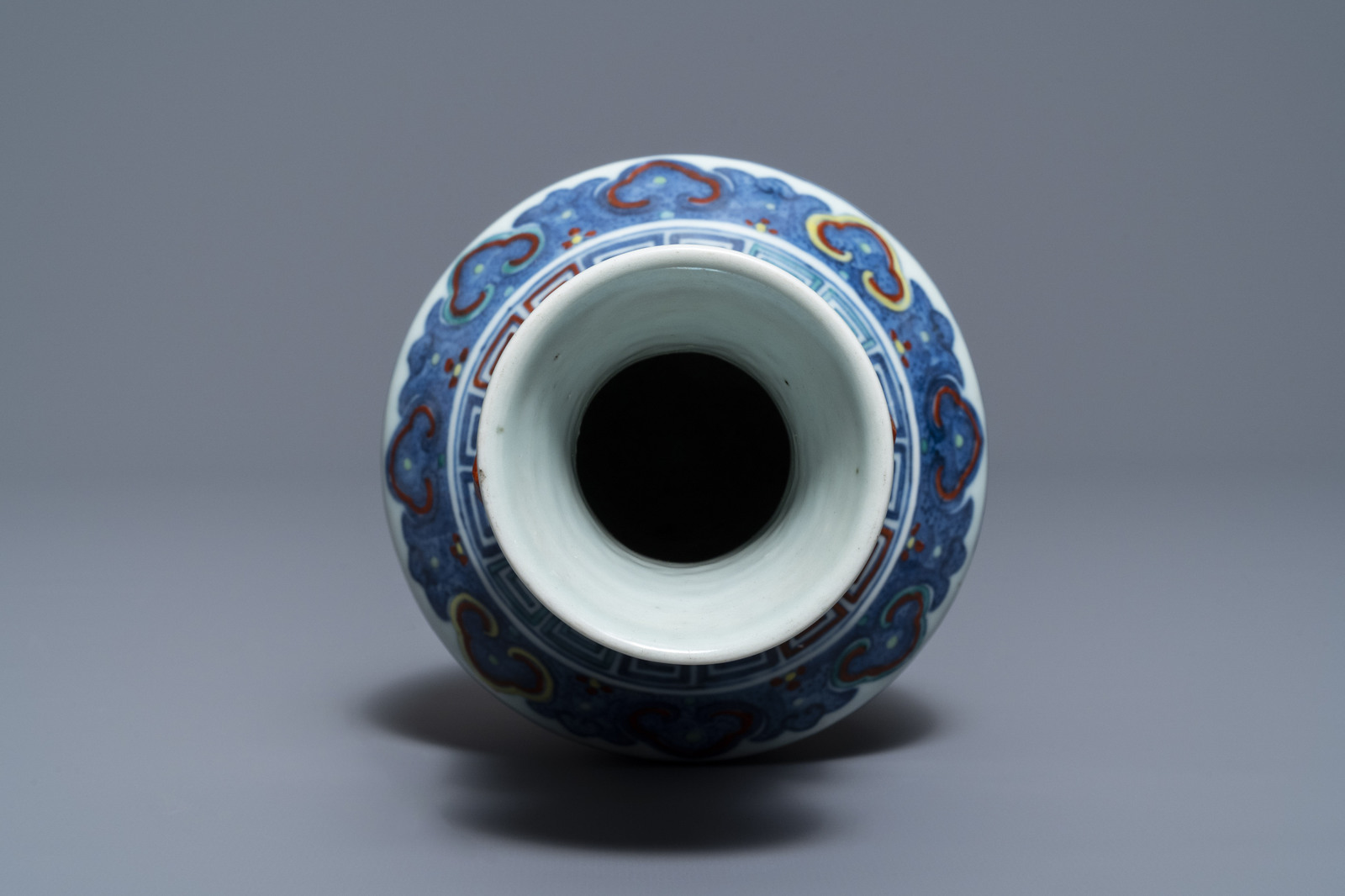 A Chinese doucai 'hu' vase, Qianlong mark, 19/20th C. - Image 5 of 6