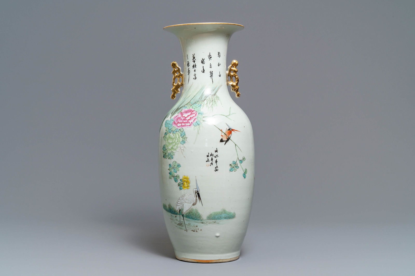 A Chinese famille rose two-sided design vase, 19/20th C. - Image 3 of 6