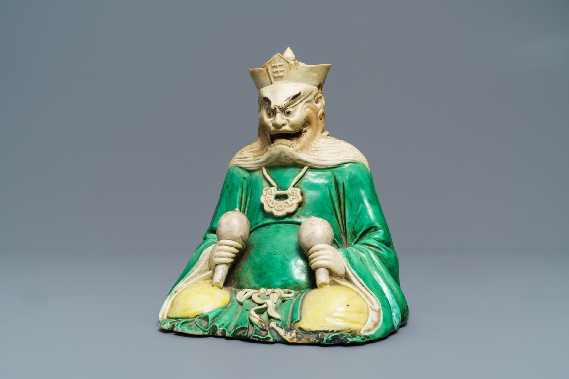 A Chinese verte biscuit figure of Yanluo, Kangxi - Image 5 of 5