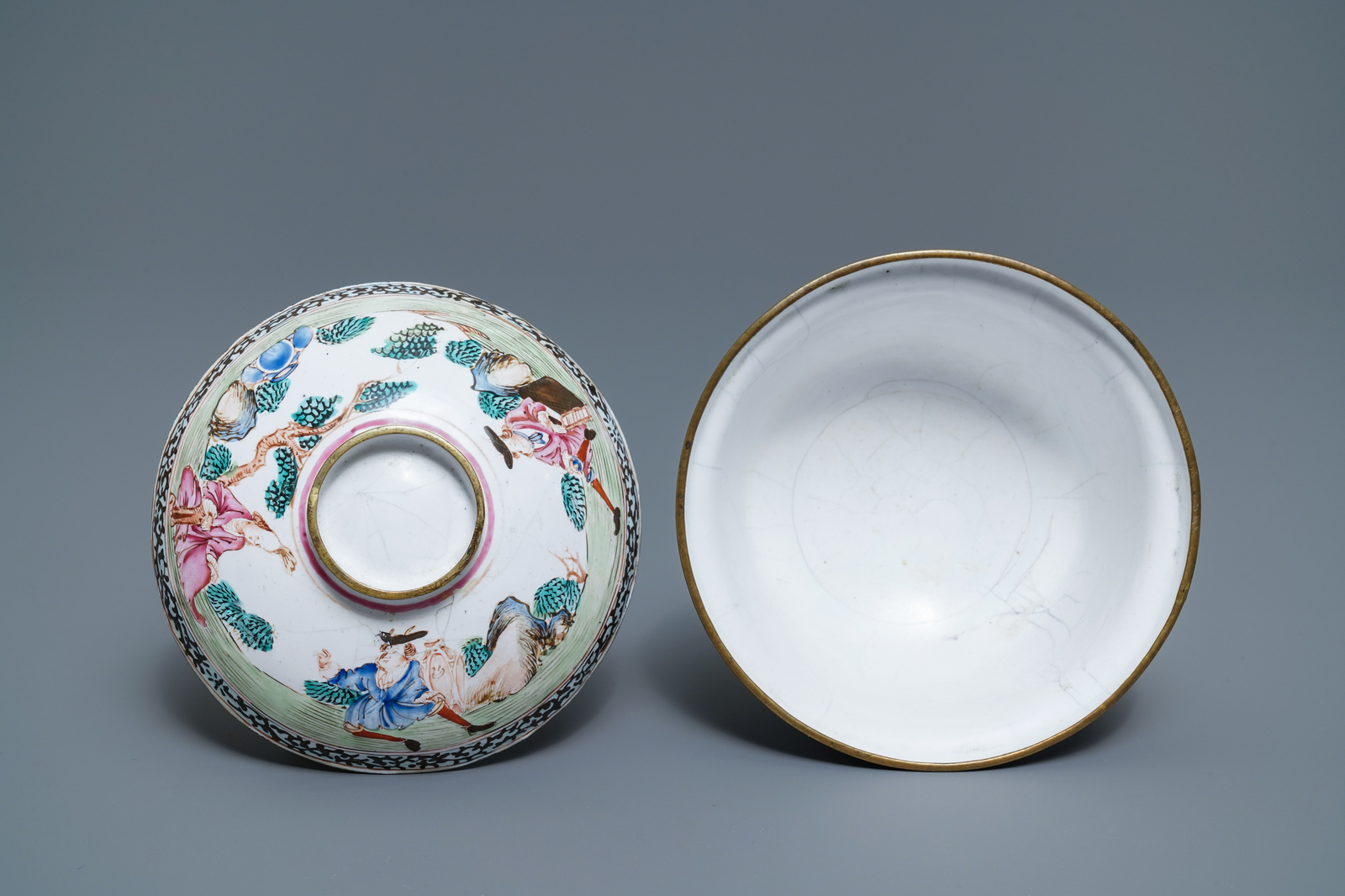A Chinese Canton enamel 'Europeans' bowl and cover, Qianlong - Image 5 of 7