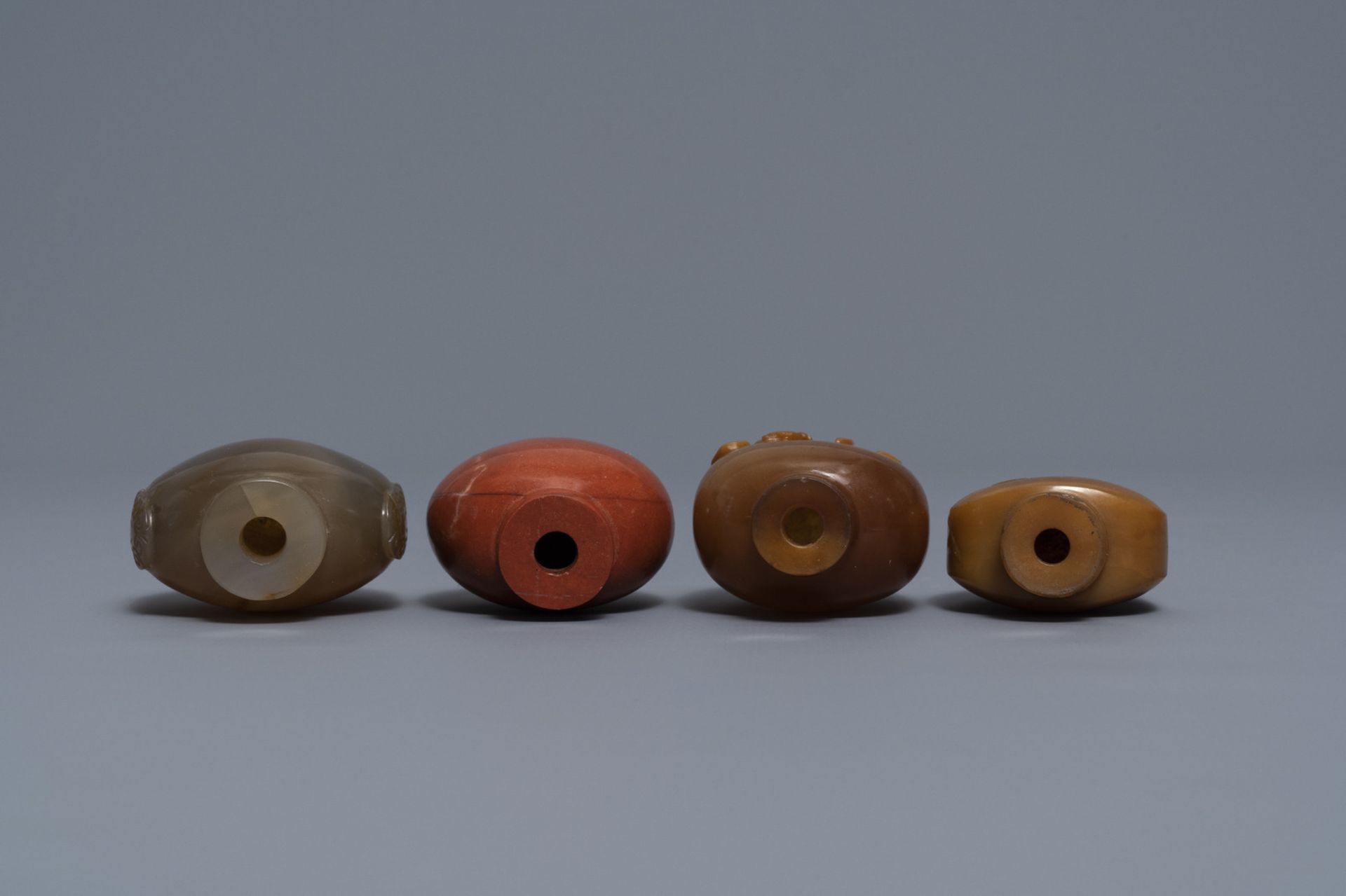 Nine various Chinese hardstone snuff bottles, 19/20th C. - Image 8 of 9