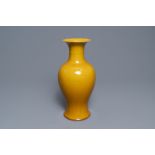 A Chinese monochrome yellow baluster vase, 19/20th C.