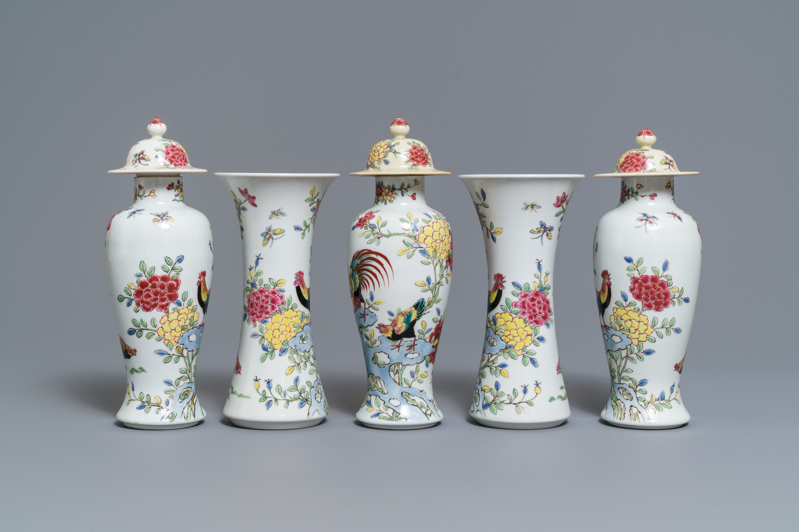 A famille rose-style five-piece garniture with roosters and chickens, Samson, Paris, 19th C. - Image 4 of 6