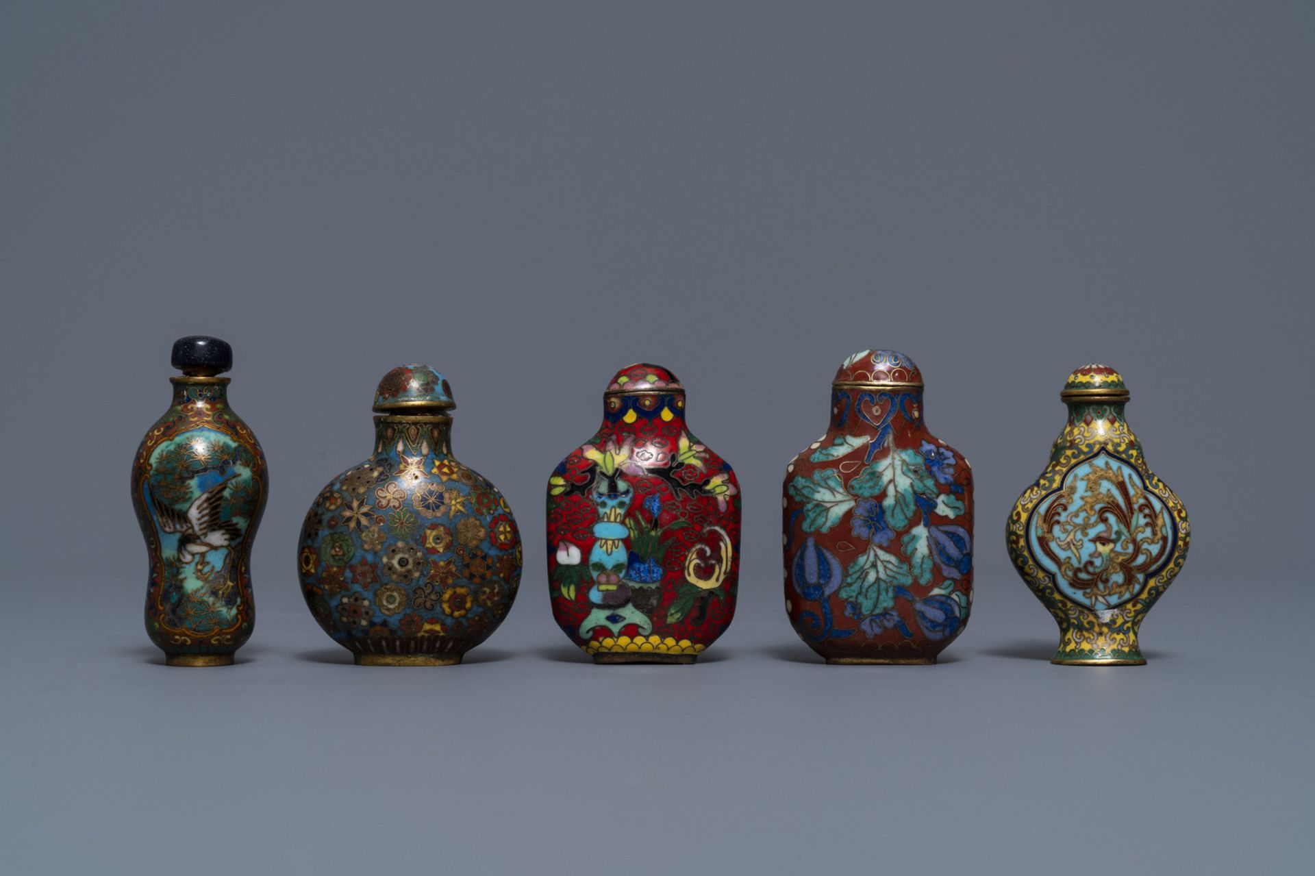 Ten Chinese cloisonnŽ snuff bottles, 19/20th C. - Image 7 of 9