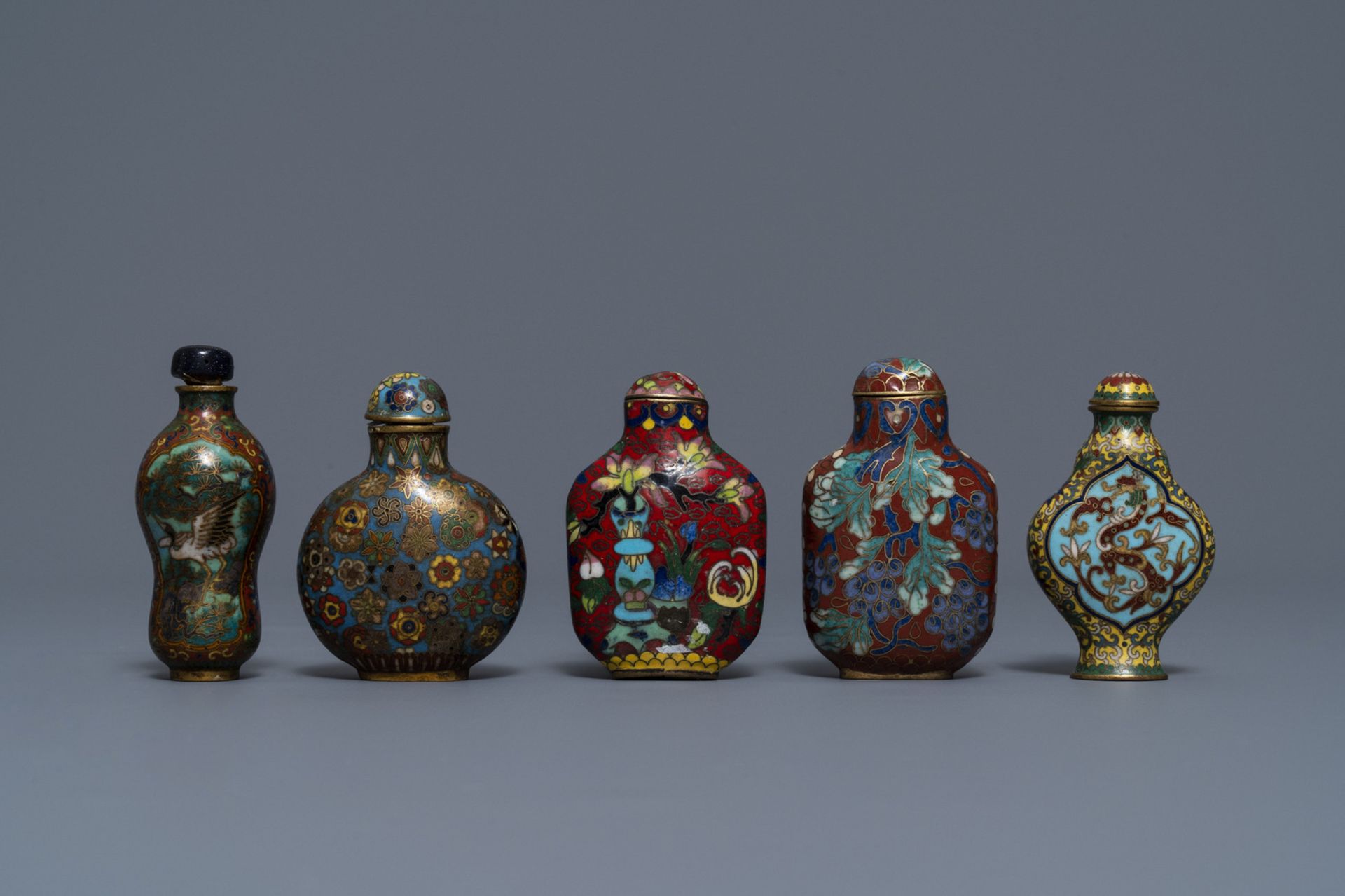 Ten Chinese cloisonnŽ snuff bottles, 19/20th C. - Image 6 of 9