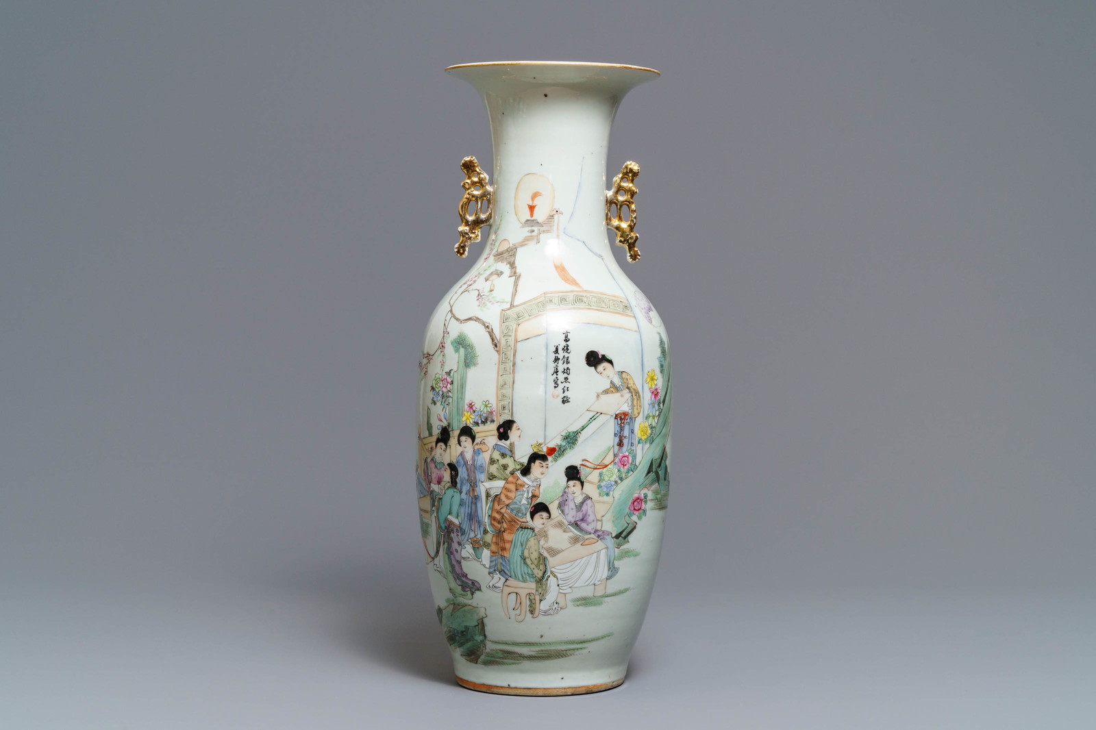 A Chinese famille rose two-sided design vase, 19/20th C.