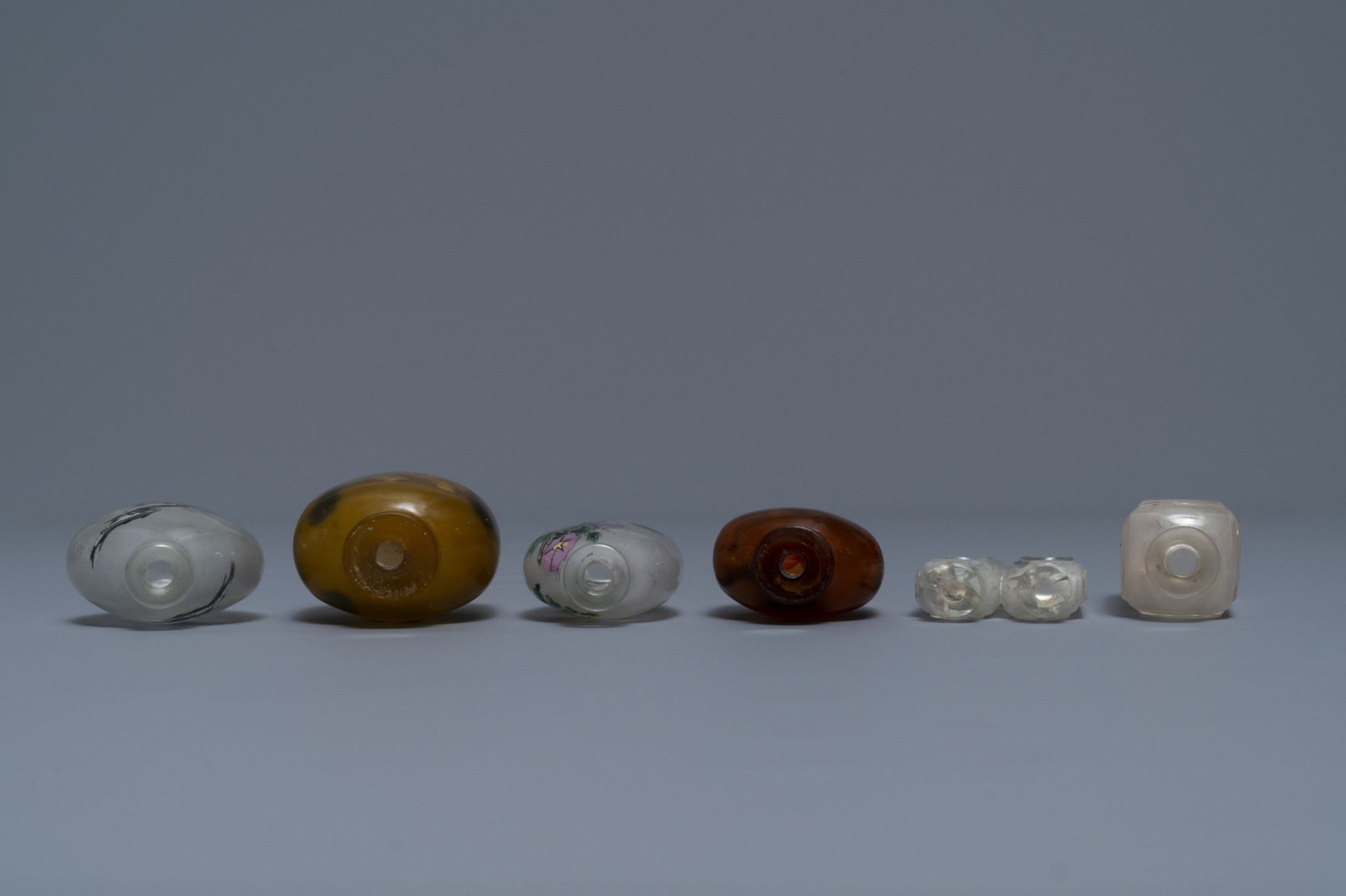 Six Chinese reverse-painted glass snuff bottles, 19/20th C. - Image 3 of 4