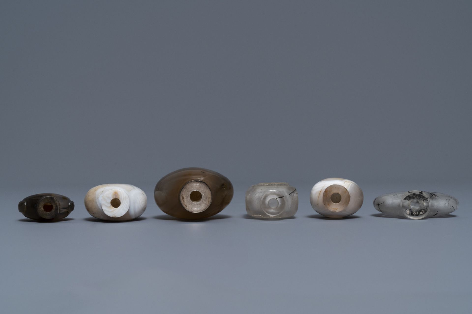 Six Chinese needle quartz and agate snuff bottles, 19/20th C. - Image 3 of 4