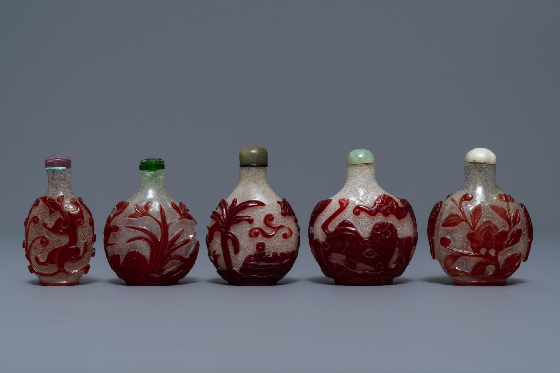 Five Chinese red overlay snowflake glass snuff bottles, 18/20th C. - Image 2 of 4