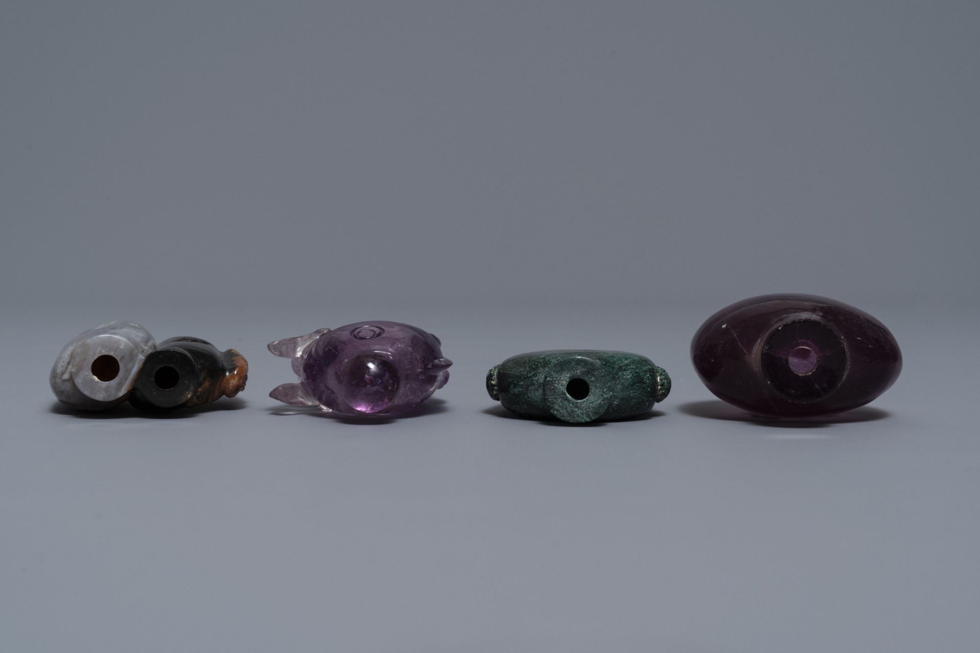 Seven Chinese hardstone, agate and quartz snuff bottles, 19/20th C. - Image 4 of 9