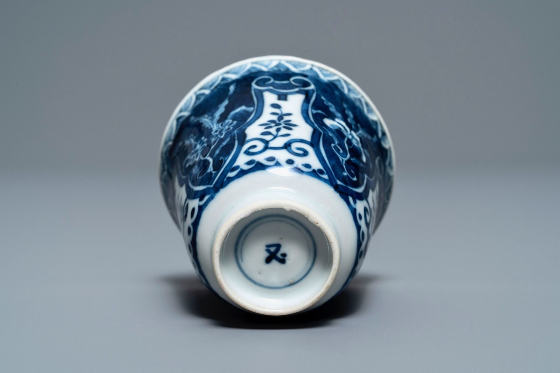 Twelve Chinese blue and white cups and saucers, 19th C. - Image 7 of 9