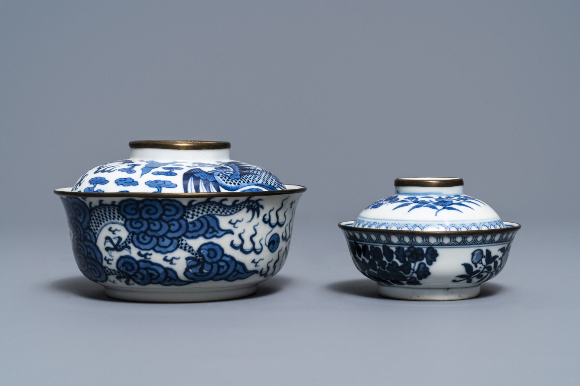 Two Chinese blue and white 'Bleu de Hue' covered bowls for the Vietnamese market, 19th C. - Image 3 of 9