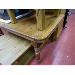 Pine extending dining table, 142 x 90 cms closed