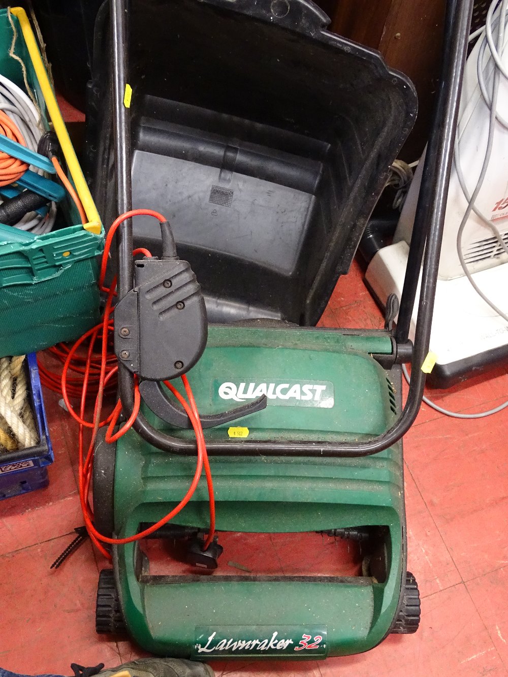 Qualcast lawnraker 32 E/T