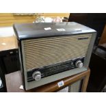 A Philips mid-century VHF / medium wave / long wave radio Condition reports are provided on