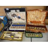 Parcel of cased and loose cutlery