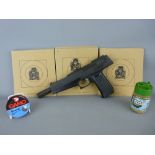 Webley Stinger 0.177 calibre BB gun with target cards and pellets