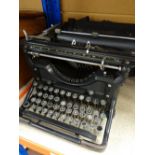 A vintage Underwood typewriter Condition reports provided on request by email for this auction