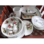 Collection of Portmeirion 'Pomona' and 'Botanic Garden' dinner & other ware Condition reports